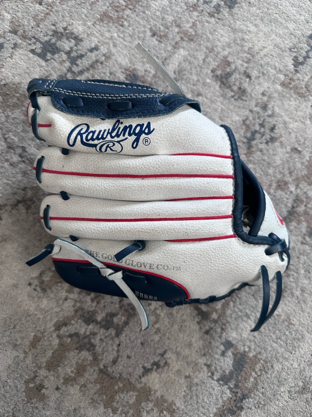 Kids tee ball glove